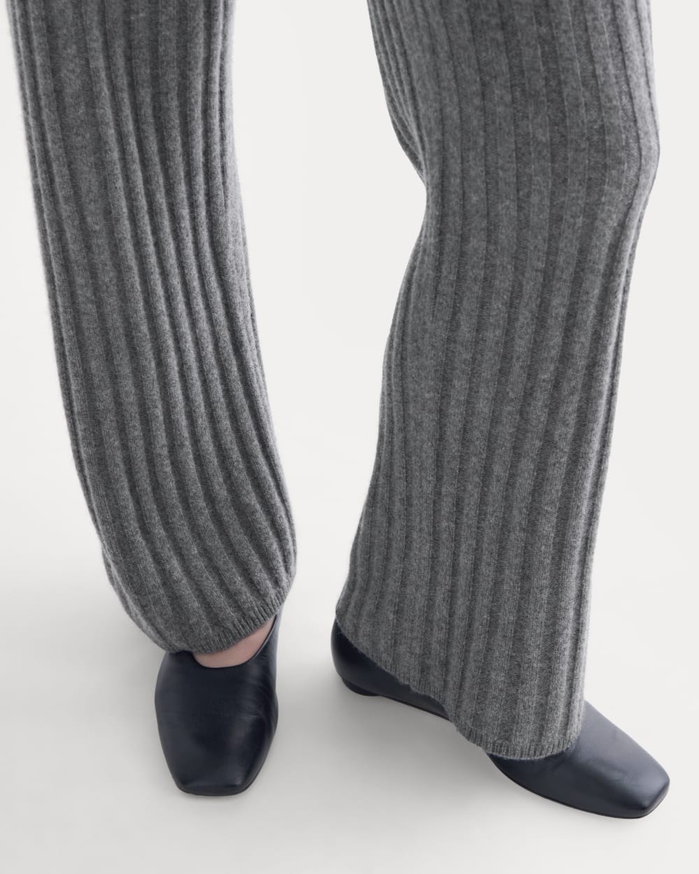 Straight-Leg Pant in Wool Cashmere | Heather Charcoal