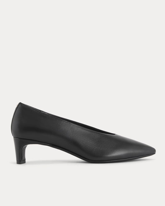 Made in Italy Almond-Toe Pump | Black Leather